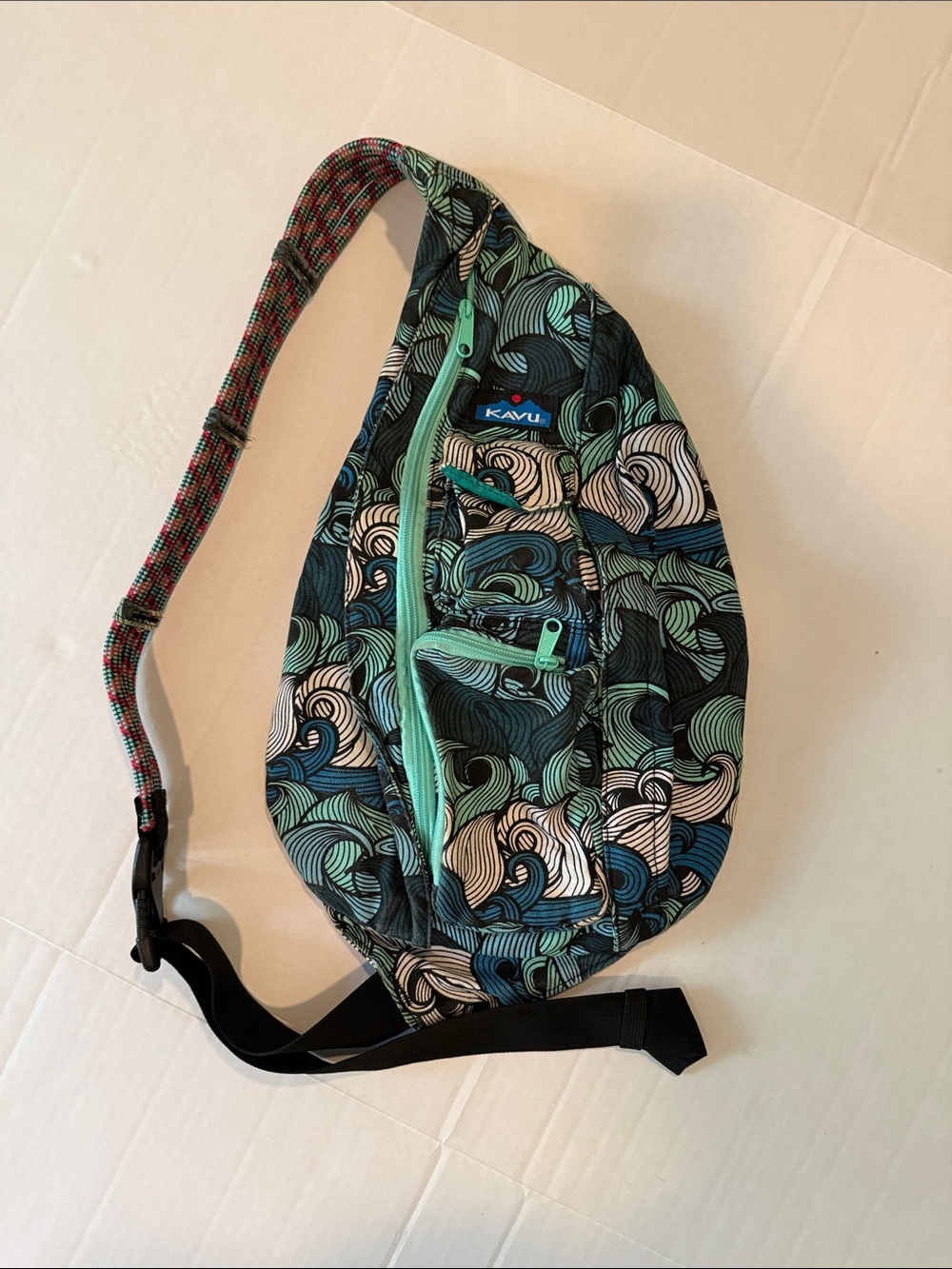 Kavu Blue, Teal & Cream Ocean  Wave Rope Sling Bag